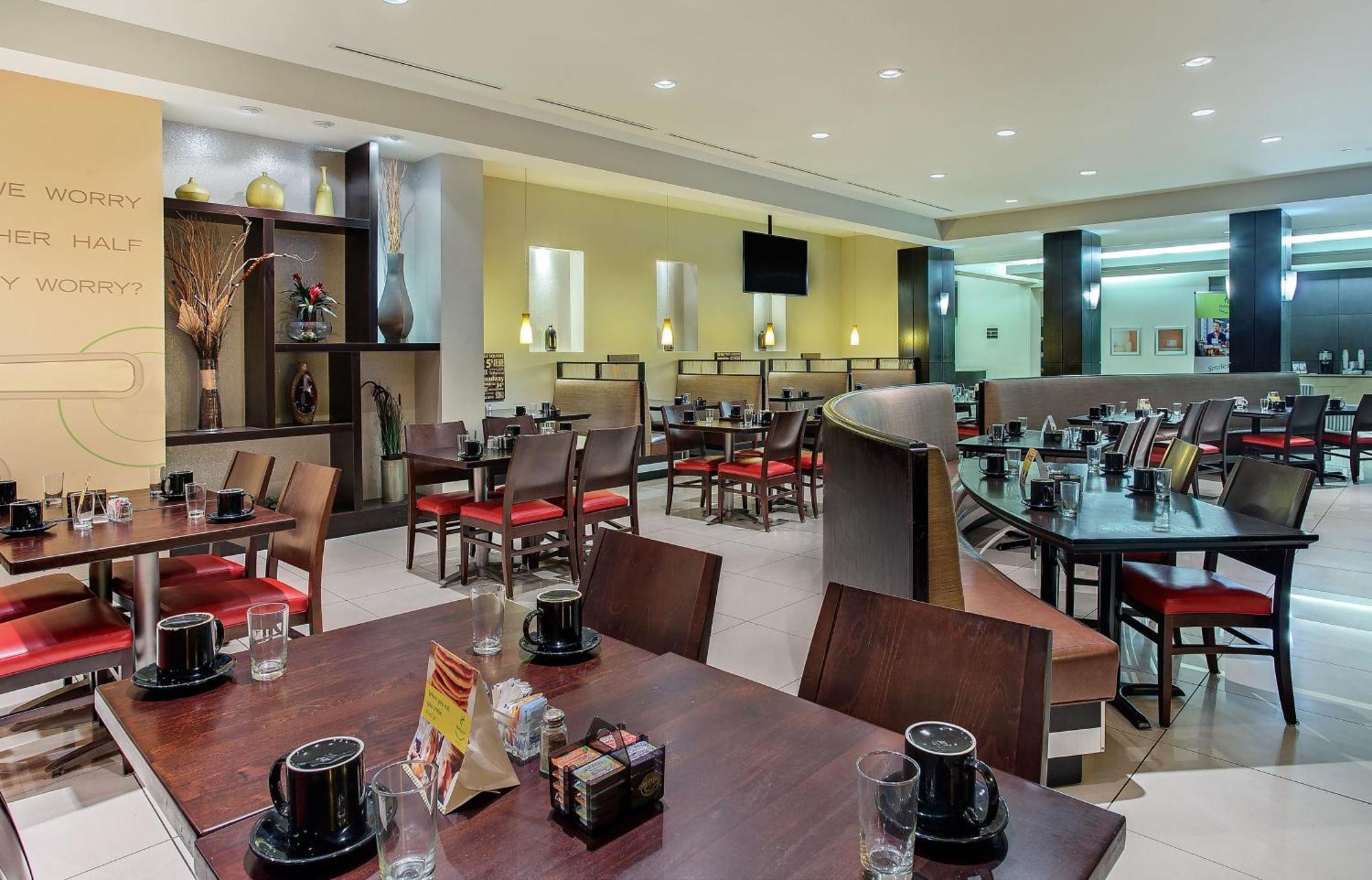 Hotel Airport - Fair/expo By Ihg 3*