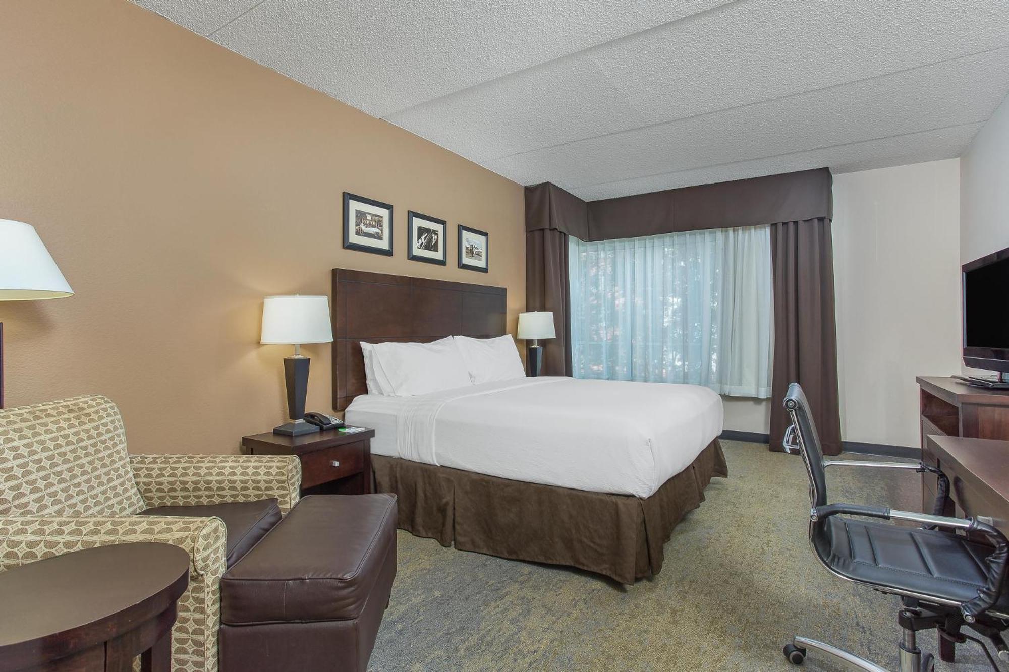 Hotel Airport - Fair/expo By Ihg Louisville